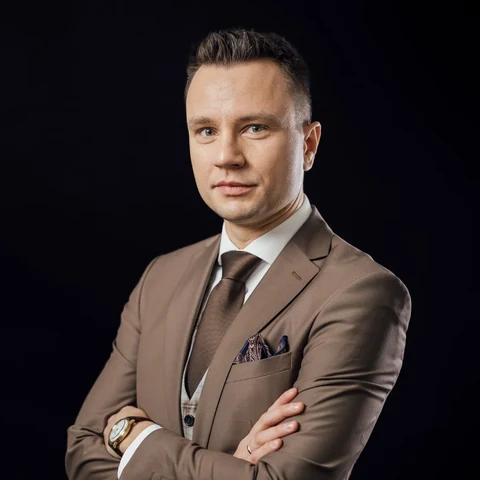 Piotr Sperka, agent ubezpieczeniowy